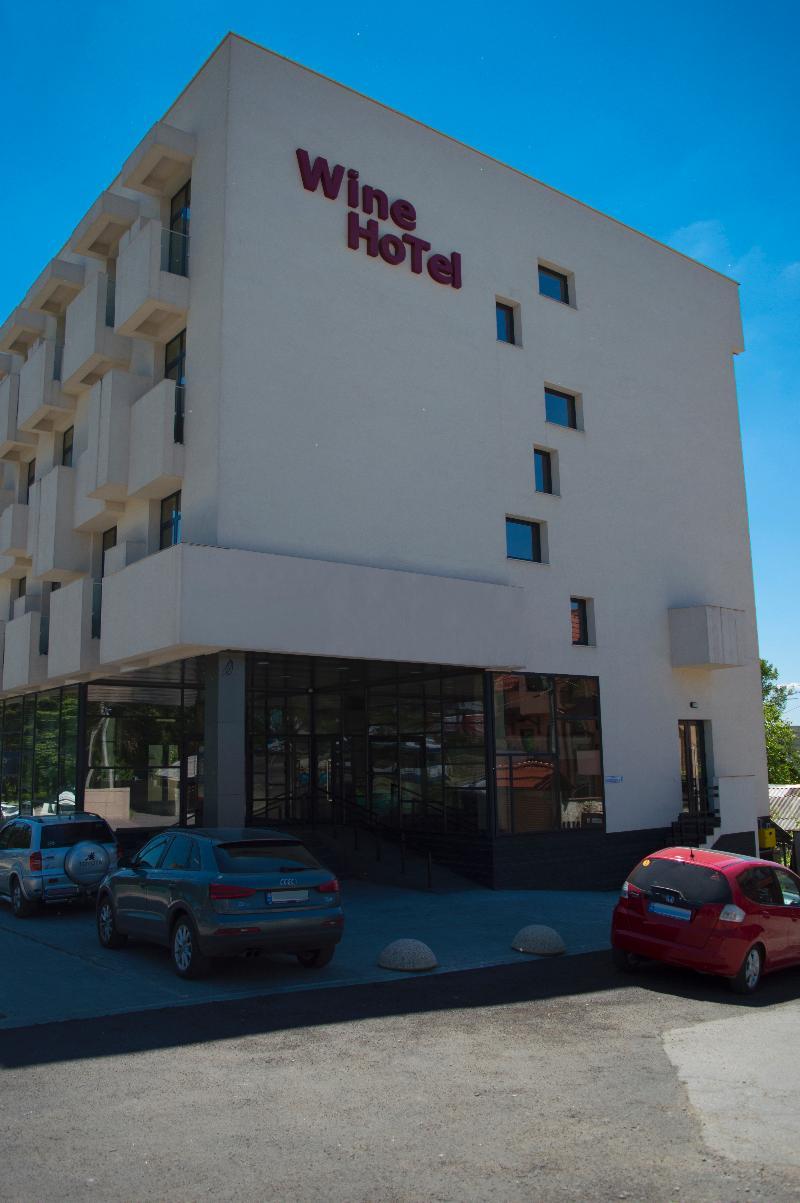 Wine Hotel Chişinau Exteriör bild