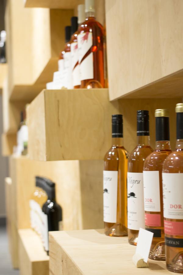 Wine Hotel Chişinau Exteriör bild